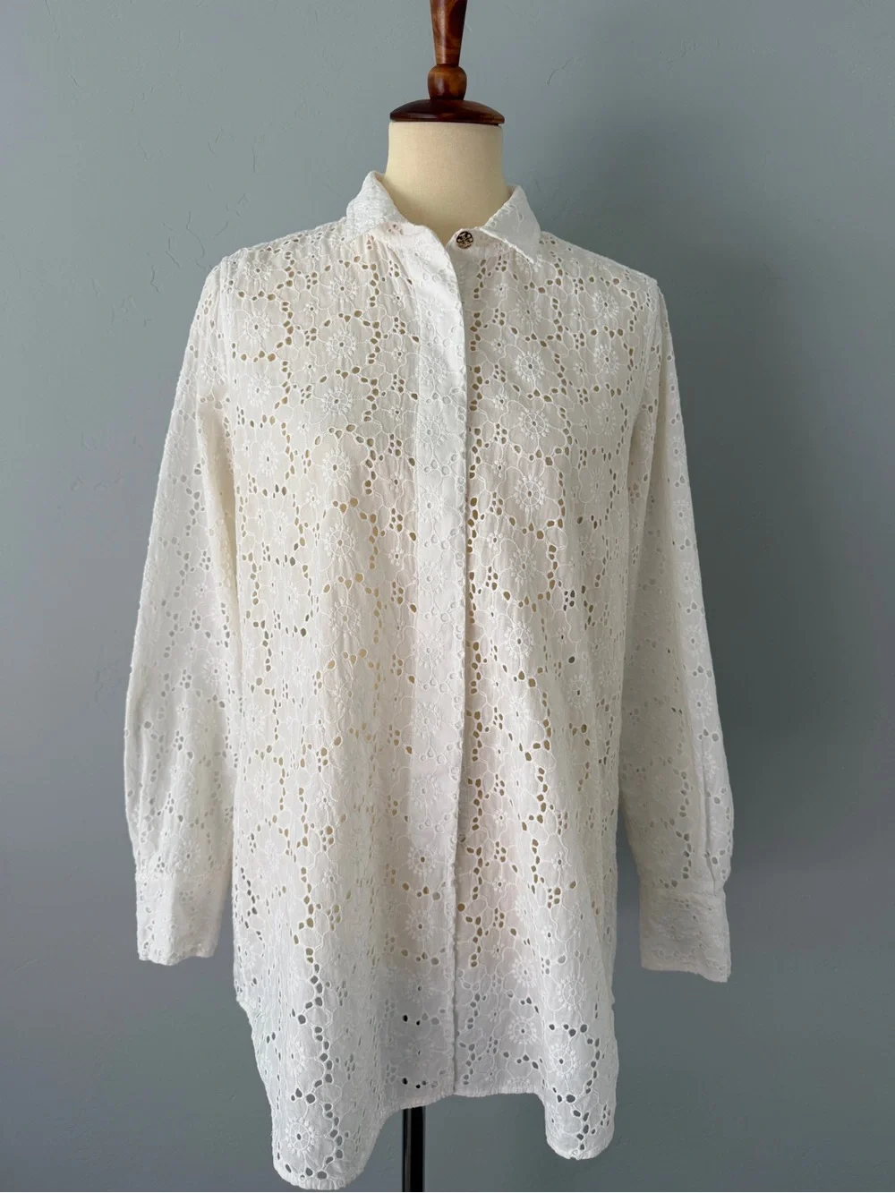 Tory Burch Size M Cotton Eyelet Long Sleeve Button Down Shirt